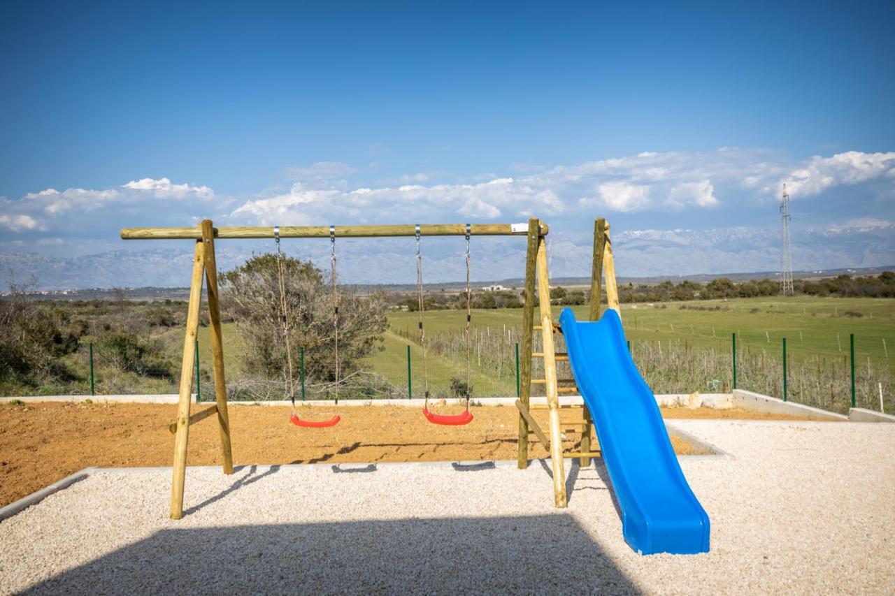 נין Villa Mediterra Prima מראה חיצוני תמונה