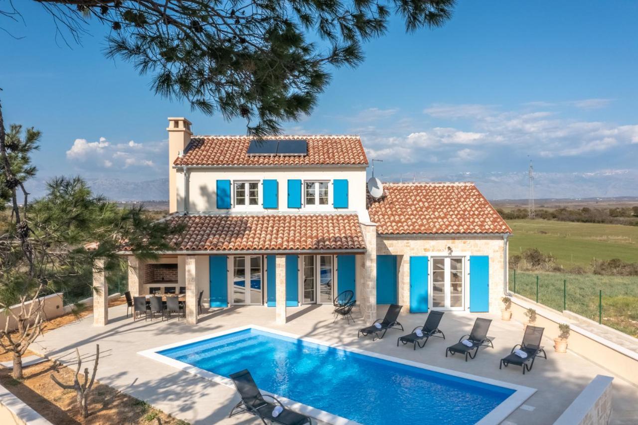 נין Villa Mediterra Prima מראה חיצוני תמונה